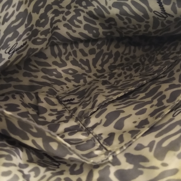 New Guess Shoulder Crossbody Purse, 8" H by 11" Length - Picture 7 of 14